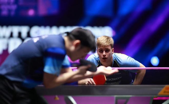 美媒：加兰升级为可以出战，朗佐·鲍尔将缺席比赛